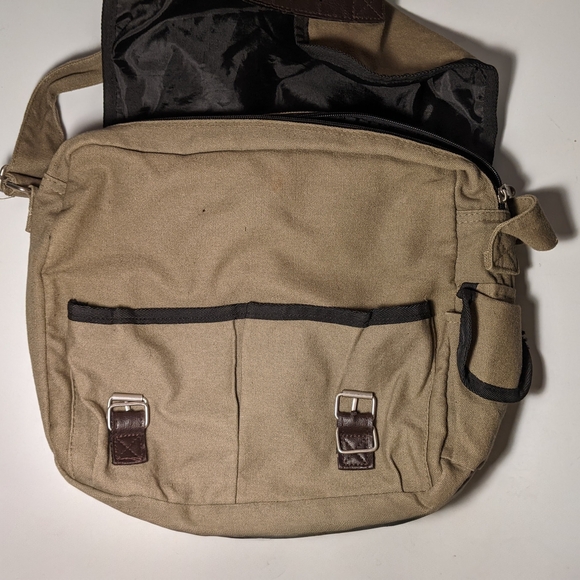 Sierra Club Canvas Tan Unisex Messenger Bag - Picture 3 of 5